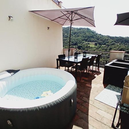 Comfortable Apartment With Sea View In Falcinello מראה חיצוני תמונה